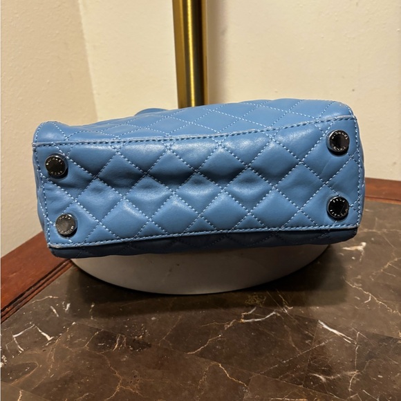 Michael Kors Blue Quilted Chain Shoulder Bag - Picture 4 of 5